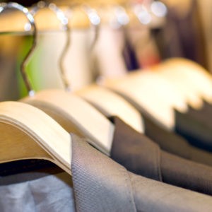 42cm Laminált Fa Ing Vállfa 